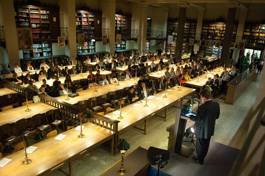 Bild des großen Lesesaals während einer Veranstaltung © Universität Wien / Barbara Mair
